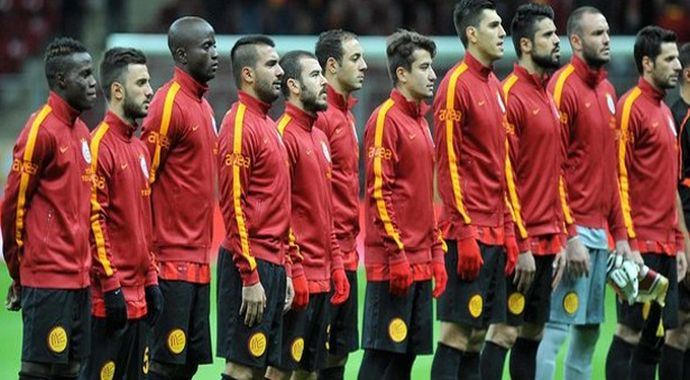Galatasaray Gaziantep maçında protesto Galatasaray Gaziantep maçında protesto