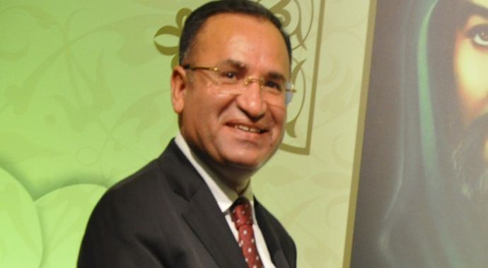 Bekir Bozdağ'ın 'at' espirisi Kazakları güldürdü Bekir Bozdağ'ın 'at' espirisi Kazakları güldürdü