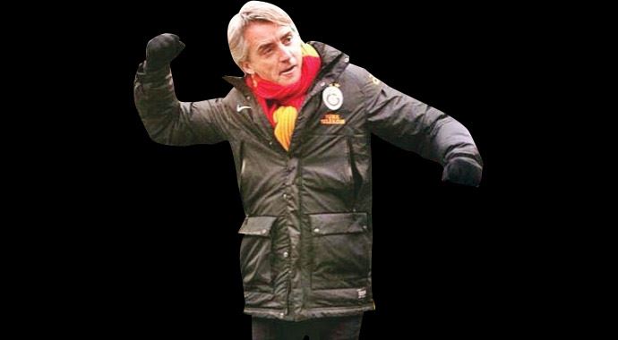 Mancini, Terim&#039;i unutturdu! Yaşasın yeni kral