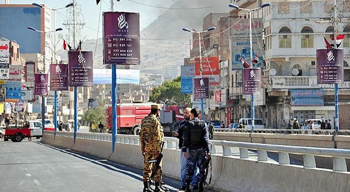 Yemen&#039;de karakola saldırı: 11 ölü