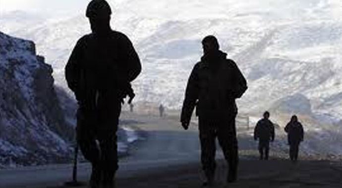 Mayın taraması yapan asker şehit oldu Mayın taraması yapan asker şehit oldu
