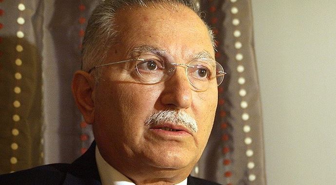 İhsanoğlu görevini devretti
