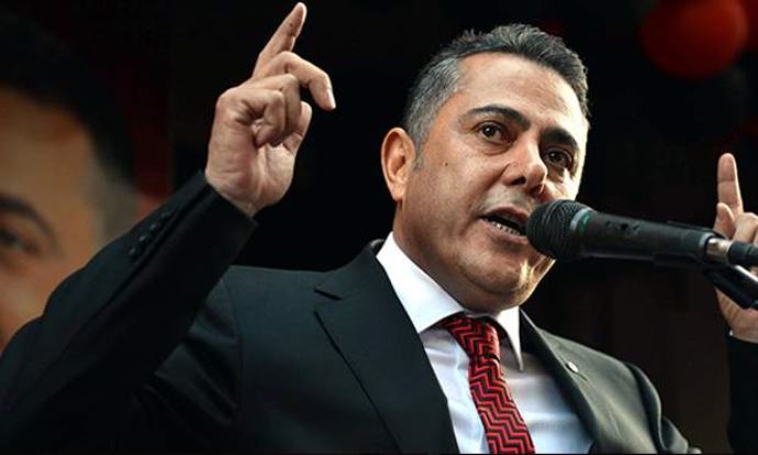 Hoşcan: Tarık, hocasına ve takıma ihanet etmiştir Hoşcan: Tarık, hocasına ve takıma ihanet etmiştir