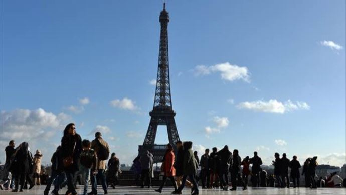 Paris'te yılbaşında alkol yasağı Paris'te yılbaşında alkol yasağı