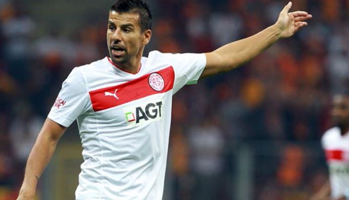 Antalyaspor, Baros'un sözleşmesini feshedecek Antalyaspor, Baros'un sözleşmesini feshedecek