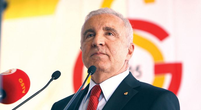 Aysal'dan Tarık açıklaması, '6 ay için 5 milyon euro vermem' Aysal'dan Tarık açıklaması, '6 ay için 5 milyon euro vermem'