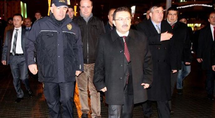 İstanbul Emniyet Müdürü Taksim&#039;de 