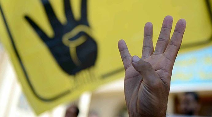 Rabia işareti tutuklattı Rabia işareti tutuklattı