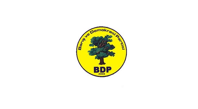 BDP, bayrak skandalını sahiplenmedi BDP, bayrak skandalını sahiplenmedi