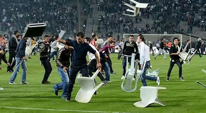 76 taraftara yasal işlem