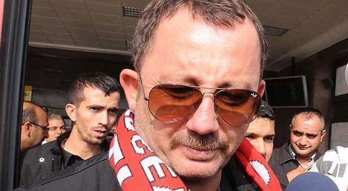 Sergen Yalçın imamı otobüsten kovdu Sergen Yalçın imamı otobüsten kovdu