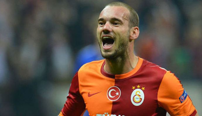 Manchester United, Sneijder ile Nani&#039;yi takas edecek