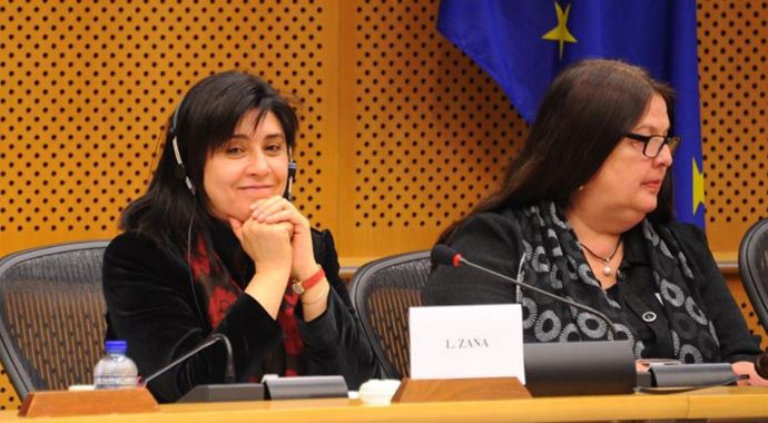 Leyla Zana, &#039;AK Parti tarihin en cesur adımlarını atıyor&#039;
