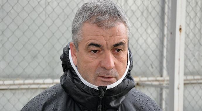 Rıza Çalımbay Fenerbahçe maçı için sürpriz değişiklik Rıza Çalımbay Fenerbahçe maçı için sürpriz değişiklik
