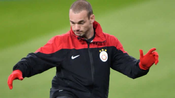 Galatasaray&#039;da Sneijder takımdan ayrı çalıştı