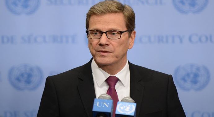 Guido Westerwelle&#039;den Rusya&#039;ya sert eleştiri