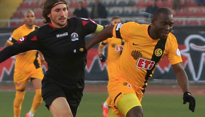 Eskişehir, Belediye Vanspor'u kolay geçti Eskişehir, Belediye Vanspor'u kolay geçti