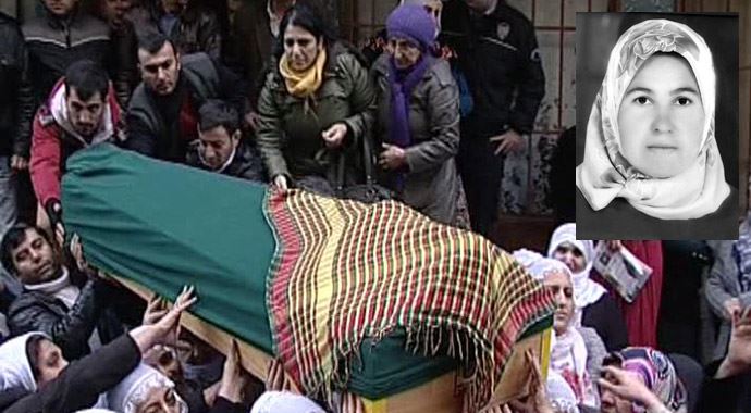 11 çocuğunun annesini 20 yerinden bıçakladı