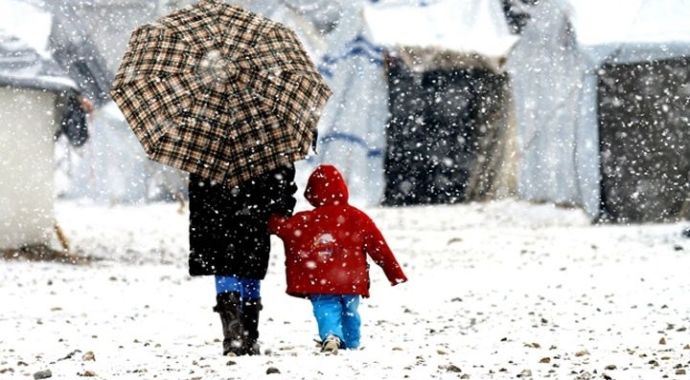 Meteoroloji'den İstanbullulara hafta sonu kar uyarısı Meteoroloji'den İstanbullulara hafta sonu kar uyarısı