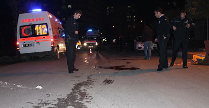 Diyarbakır&#039;da silahlı kavga, 4 ölü