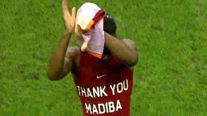 Drogba ve Eboue Mandela'yı unutmadı Drogba ve Eboue Mandela'yı unutmadı