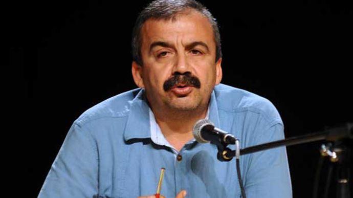 Sırrı Süreyya Önder, &#039;Seçimlerde asfaltı toprağa gömeceğiz&#039;