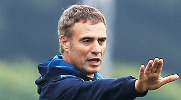 Ersun Yanal&#039;dan futbolcularına uyarı, &#039;Başarıya mecburuz&#039;