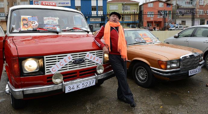 İlyas Salman tam 30 yıl sonra yeniden Çiçek Abbas oldu