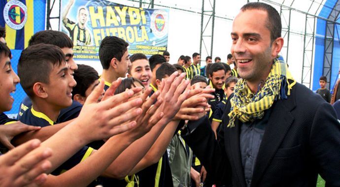 Yobo ayrılıyor, Şentürk belirsiz