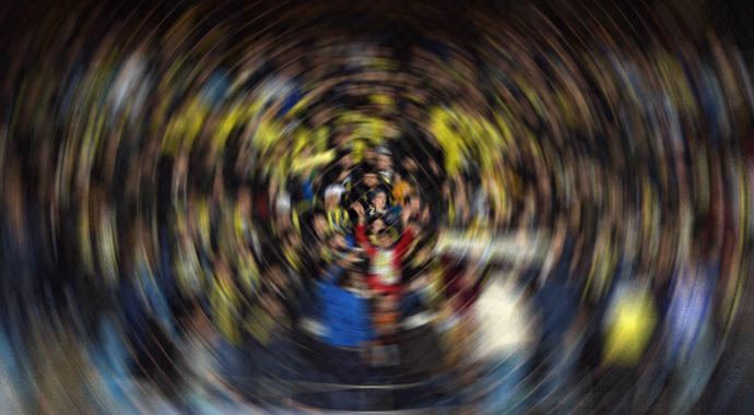 Çaykur Rizespor Fenerbahçe maçında taraftar sahaya atladı