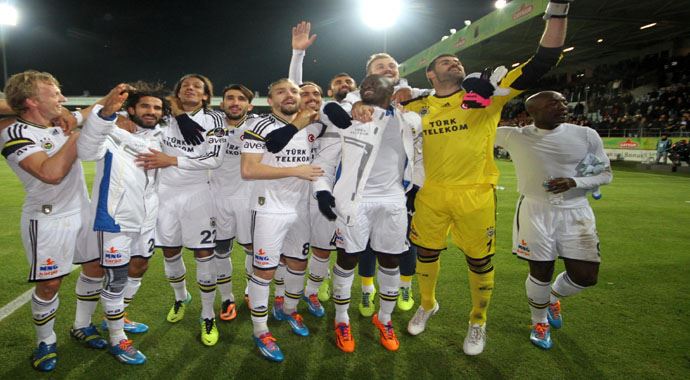 Son dakikalar Fenerbahçe'ye yarıyor