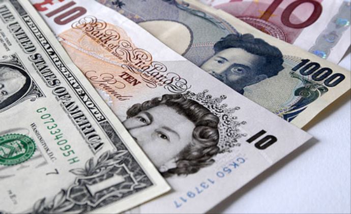 Londra'da sokağa tükürene para cezası Londra'da sokağa tükürene para cezası