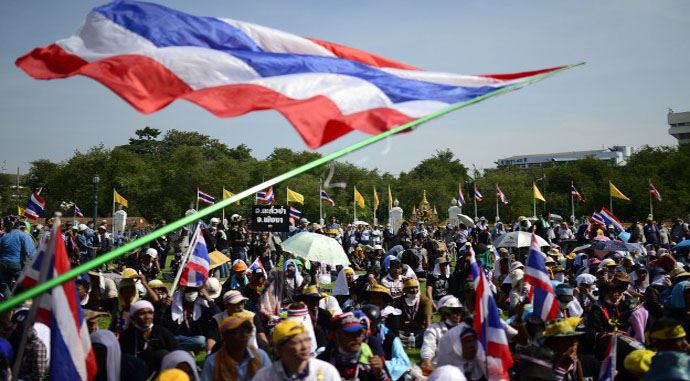 Tayland'da ana muhalefet partisi milletvekilleri istifa etti Tayland'da ana muhalefet partisi milletvekilleri istifa etti