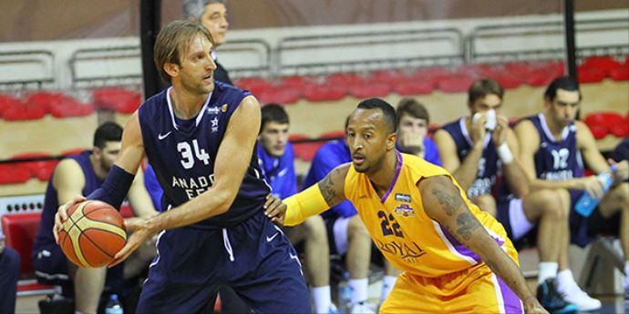 Anadolu Efes 67-59 Royal Halı Gaziantep