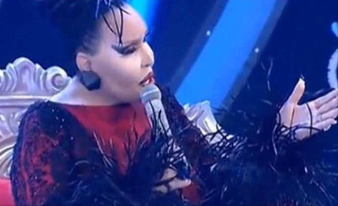 Bülent Ersoy çok kızdı, 'Kanal da genel müdür de yansın' Bülent Ersoy çok kızdı, 'Kanal da genel müdür de yansın'