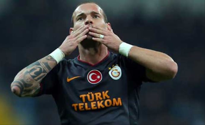 İngiliz devi Sneijder için Arena'ya geliyor İngiliz devi Sneijder için Arena'ya geliyor