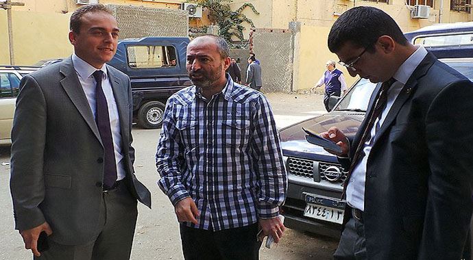 Mısır'daki TRT muhabiri Metin Turan tahliye edildi Mısır'daki TRT muhabiri Metin Turan tahliye edildi