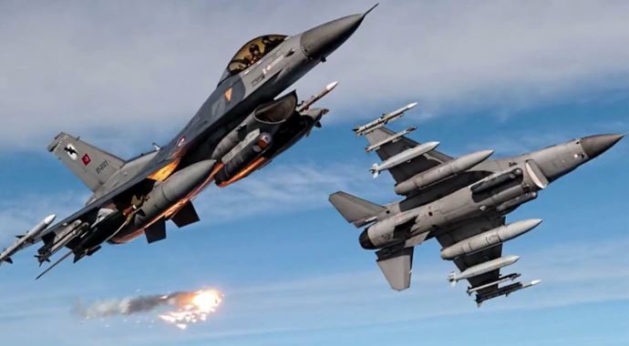 Suriye uçağı sınıra yaklaştı, F-16'lar havalandı Suriye uçağı sınıra yaklaştı, F-16'lar havalandı
