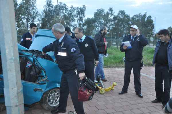 Antalya'da trafik kazası: 1 ölü var Antalya'da trafik kazası: 1 ölü var