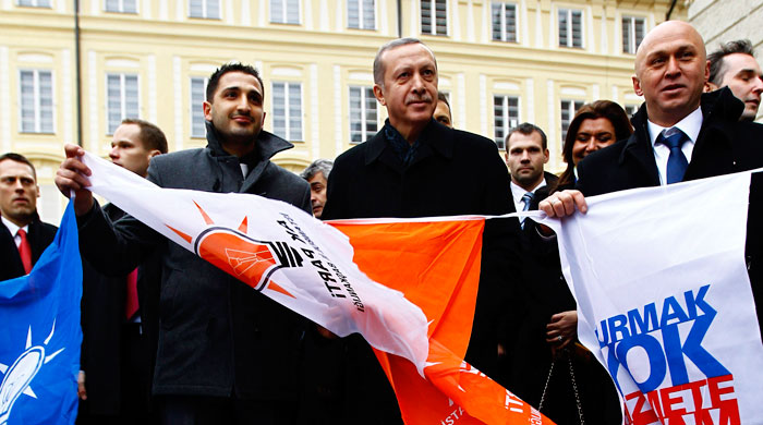 Erdoğan&#039;a Prag&#039;da sürpriz