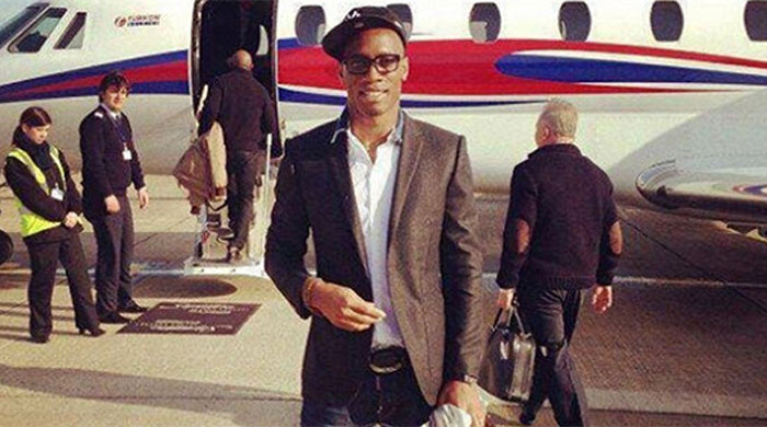 ve Drogba yola çıktı ve Drogba yola çıktı