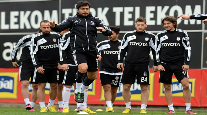 Beşiktaş, 17 futbolcuyla çalıştı