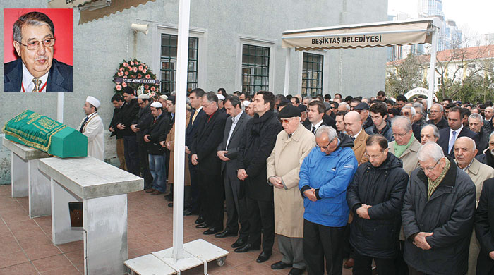 Prof. Dr. Metin Lokmanhekim dualarla uğurlandı Prof. Dr. Metin Lokmanhekim dualarla uğurlandı