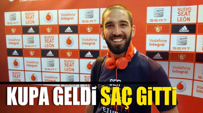 Arda Turan sözünü tuttu, saçlarını kestirdi