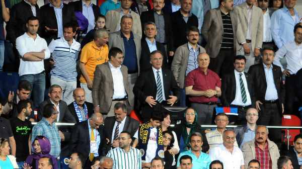 Kupa maçında, sürpriz konuk Malouda Kupa maçında, sürpriz konuk Malouda