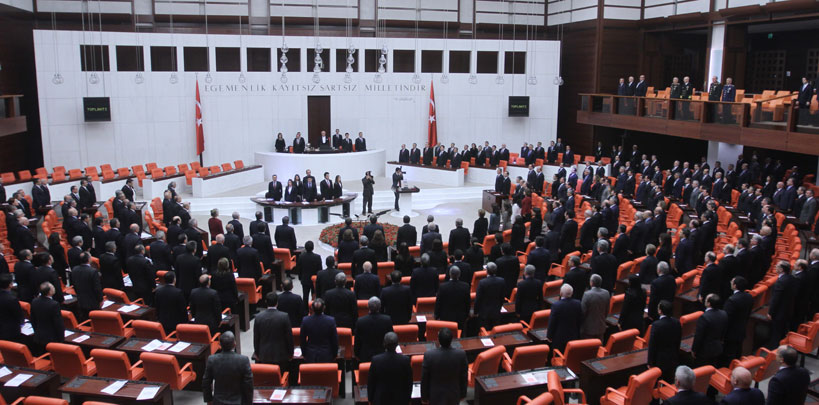 Yeni anayasa için partiler &quot;devam&quot; dedi