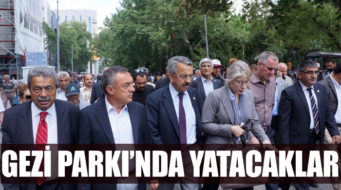 CHP&#039;li 20 milletvekili Gezi Parkı&#039;nda sabahlayacak
