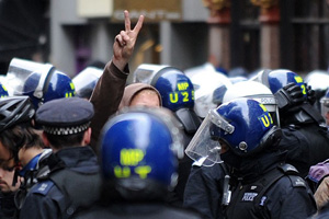 Londra'da G8 protestoları
