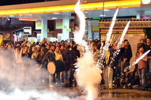 Kennedy Caddesi'ne biber gazlı müdahale Kennedy Caddesi'ne biber gazlı müdahale