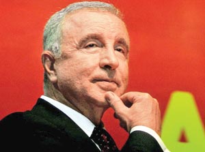 Ünal Aysal, 'Kupayı veren değil alan önemlidir' Ünal Aysal, 'Kupayı veren değil alan önemlidir'